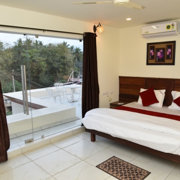 Book Executive Double Room with Balcony Executive Double Room with Balcony Room on Sree Ganesh Inn